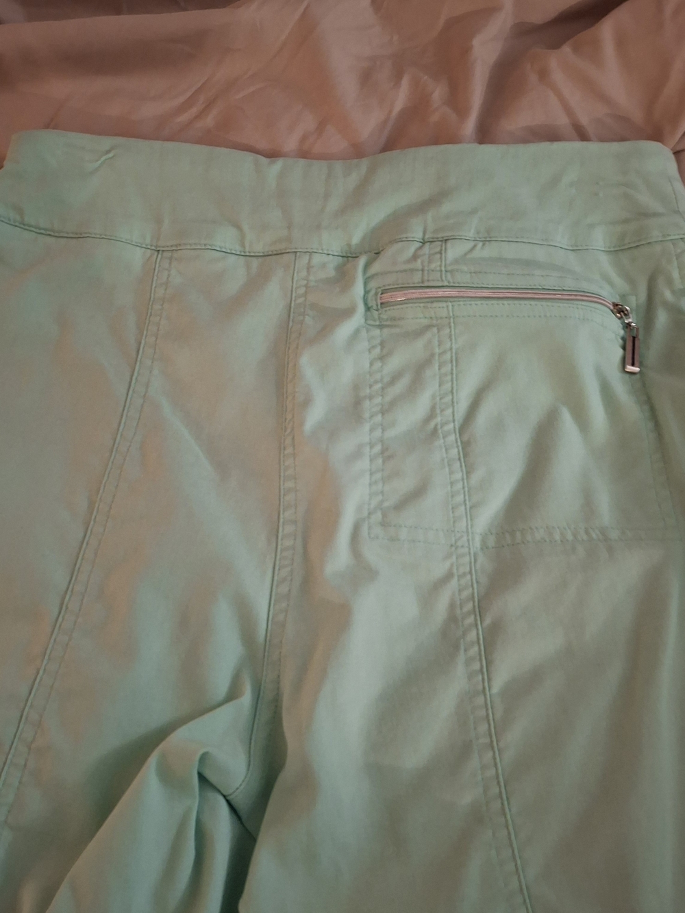 Jamie Sadock Women's Mint Green Active Capris with Branded Plate - Picture 8 of 9